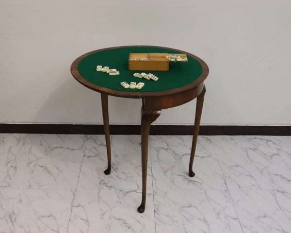 ケントストア・アンティーク家具のゲームテーブル