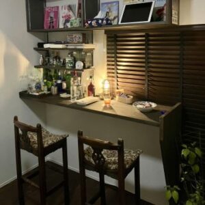 【ご使用例】和室が一変。ご自宅バーを彩るバースツール