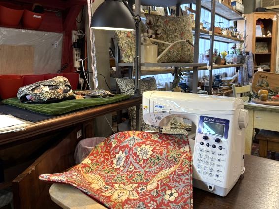 KENT Factory ミシン場